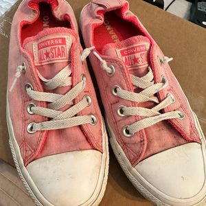 Women’s converse sneakers size 9